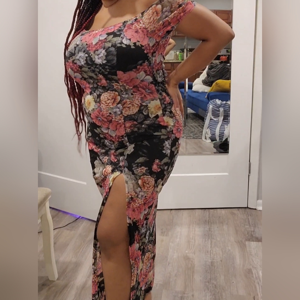 Floral Off-the-shoulder Maxi Dress